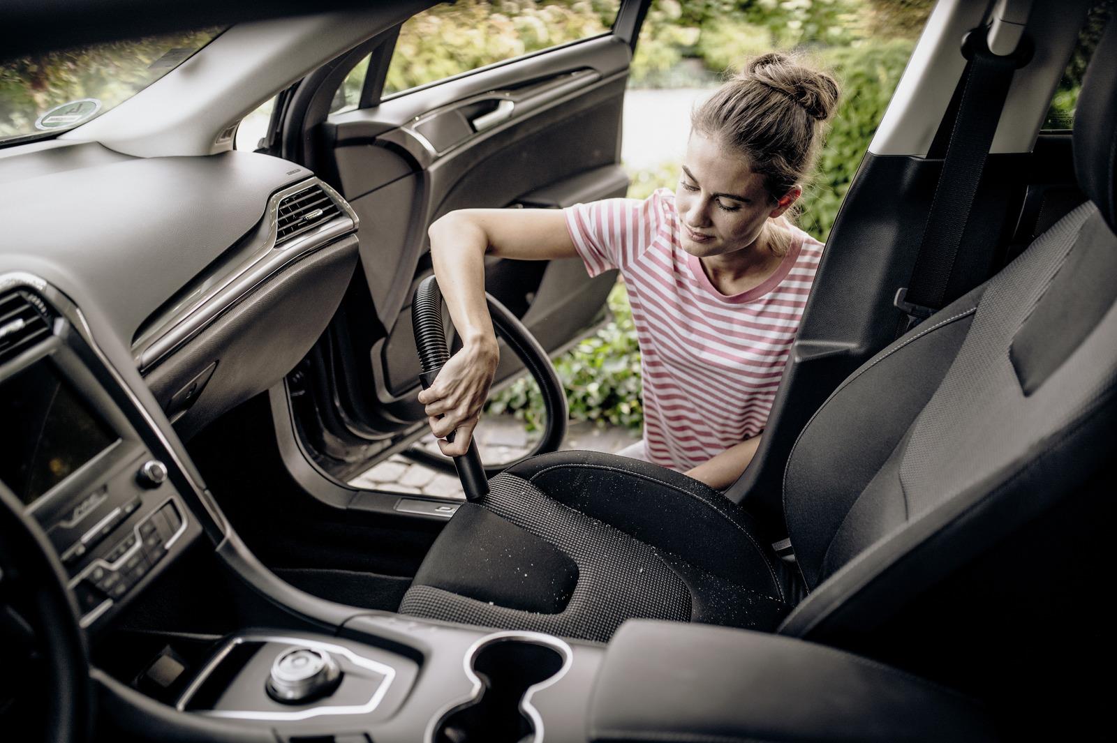 Vacuum Cleaner KARCHER Wet and dry vacuum cleaner WD 2 Plus V-15/4/18 Car cleaning 1000 Watts Suction power 220W Capacity 15 l Noise 74 dB Yellow Weight 4.3 kg 1.628-003.0 - Image 3