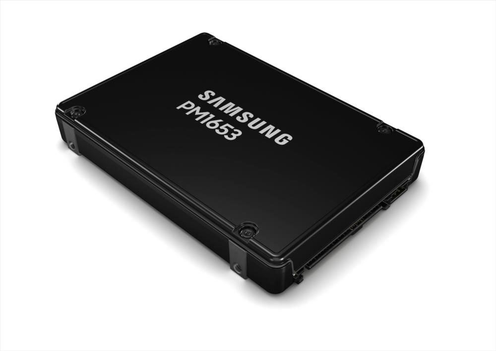 SSD SAMSUNG Model name PM1653 MZILG7T6HBLA-00A07