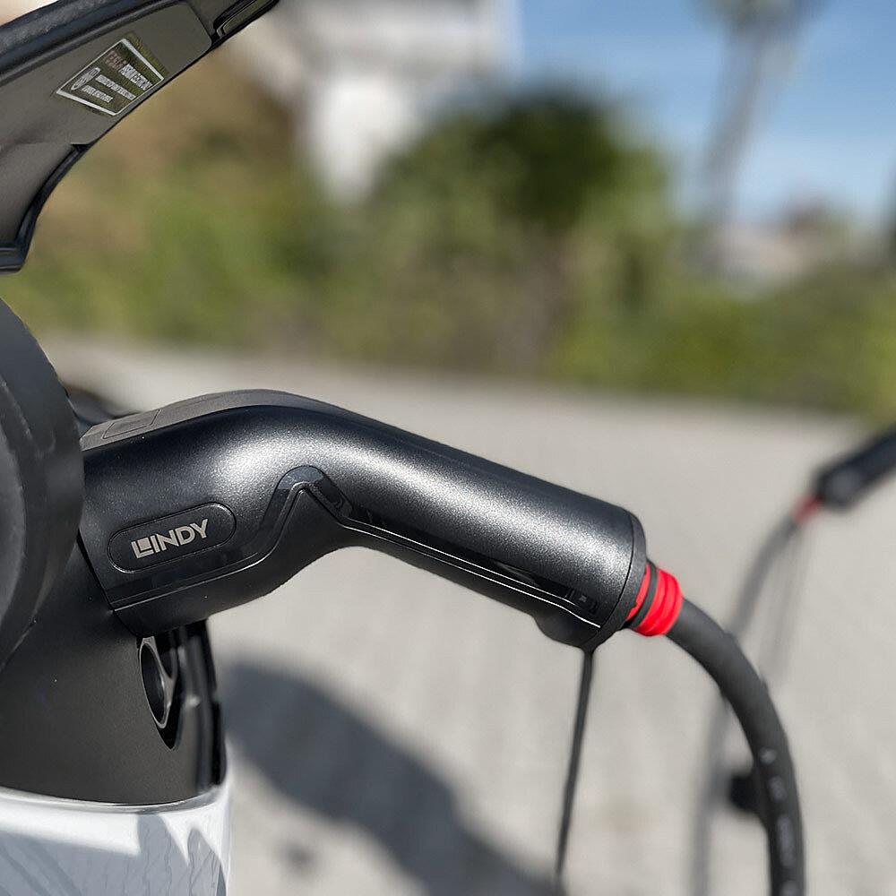 CABLE EV-CHARGING 3PH 22KW/7M 30113 LINDY - Image 4