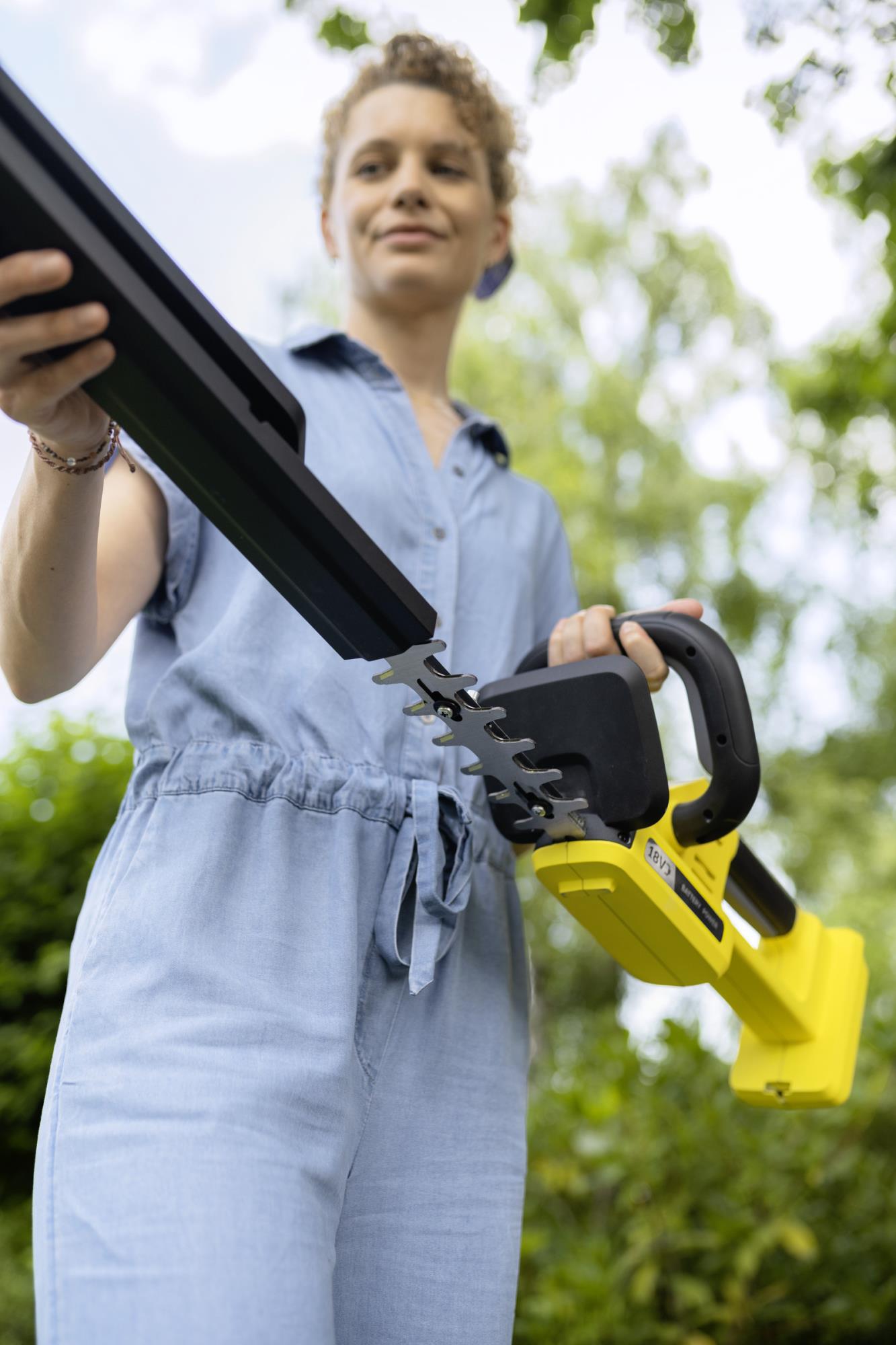 HEDGE TRIMMER HGE 3-18/1.445-611.0 KARCHER - Image 8