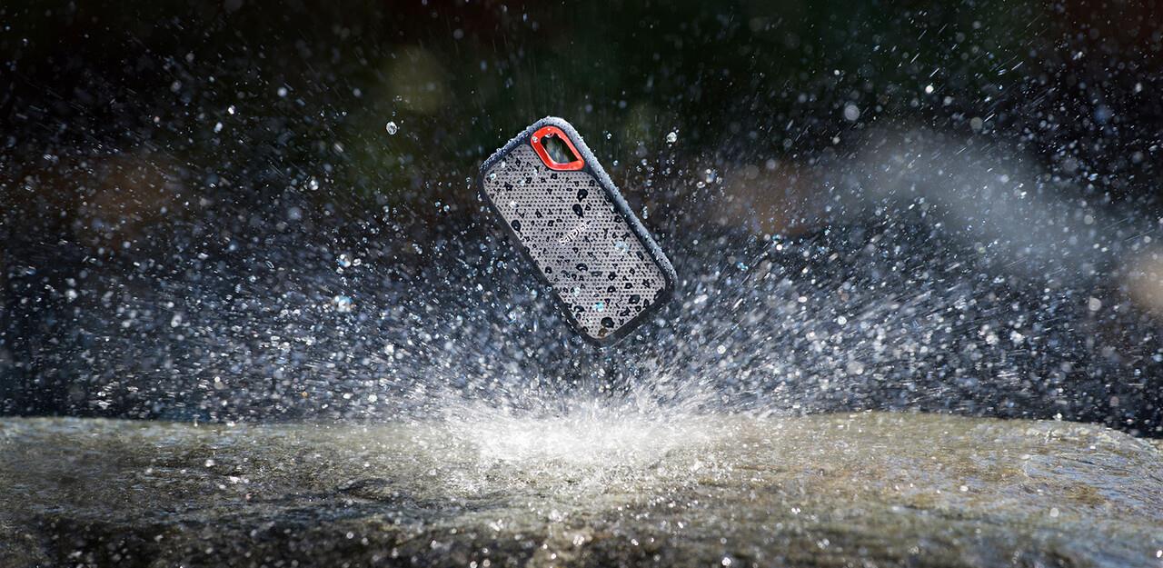 External SSD SANDISK Extreme 4TB Write speed 1000 MBytes/sec Read speed 1050 MBytes/sec SDSSDE61-4T00-G25 - Image 6