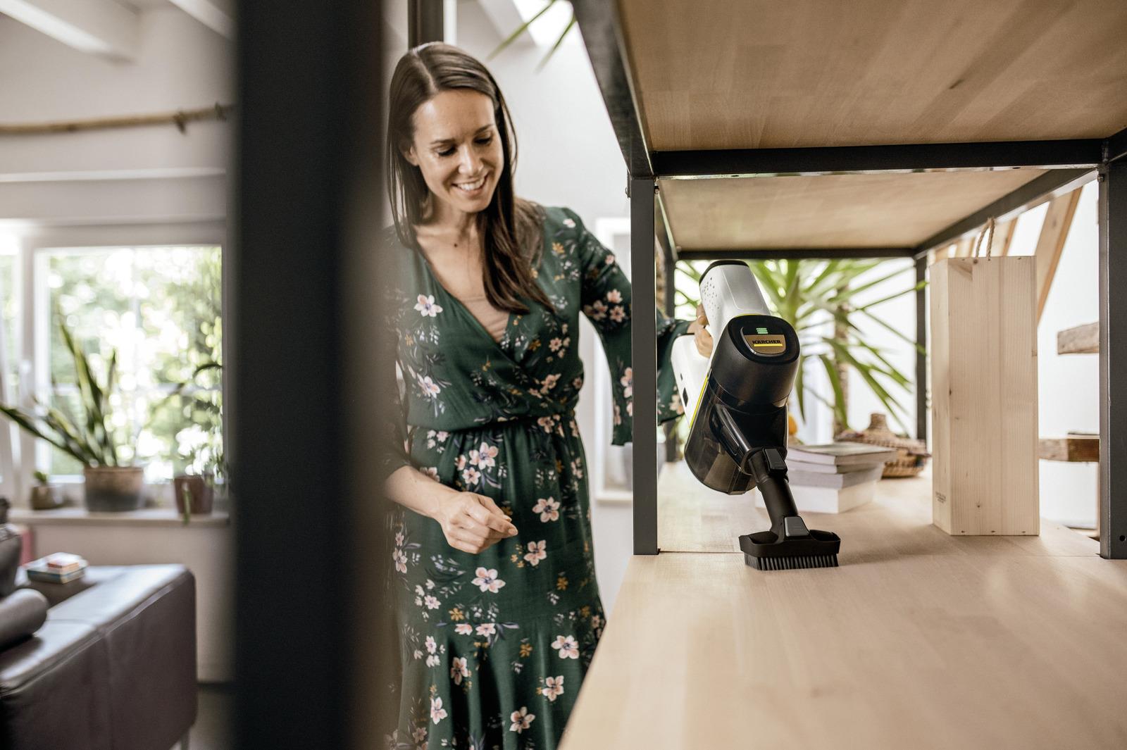 Vacuum Cleaner KARCHER Cordless vacuum cleaner VC 6 Cordless ourFamily Battery Plus Upright/Cordless/Bagless Capacity 0.8 l Noise 78 dB White Weight 2.6 kg 1.198-677.0 - Image 3